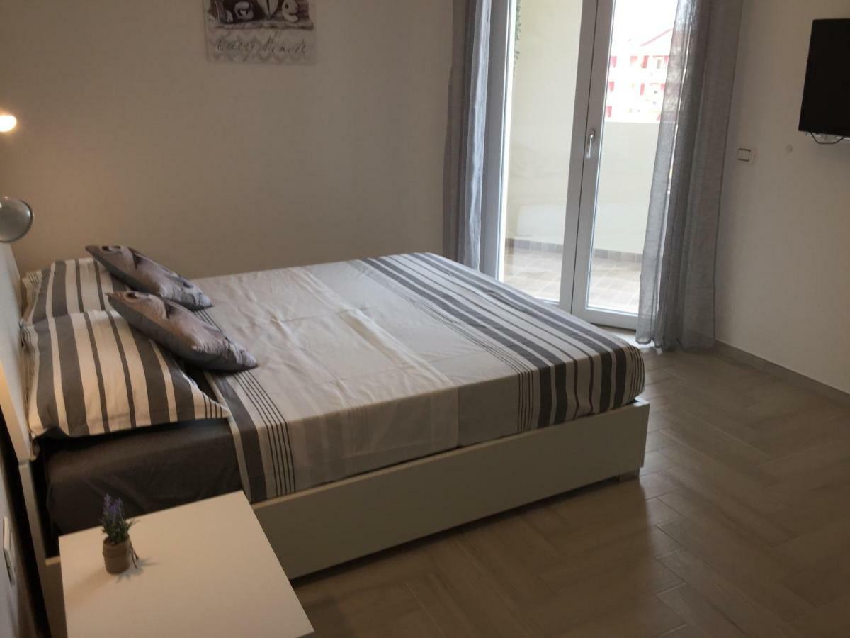 Le Domus Modern Apartments Cagliari Su Forti Buitenkant foto
