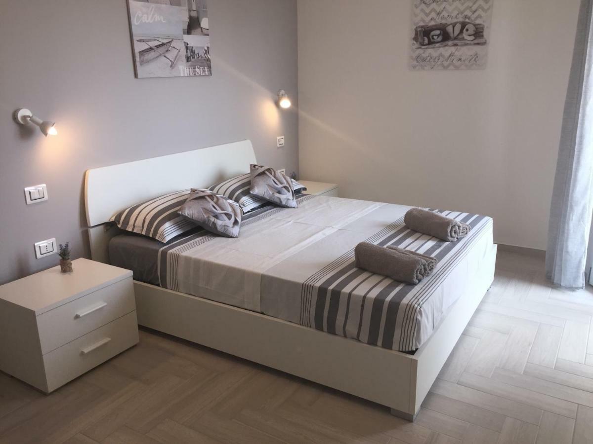Le Domus Modern Apartments Cagliari Su Forti Buitenkant foto